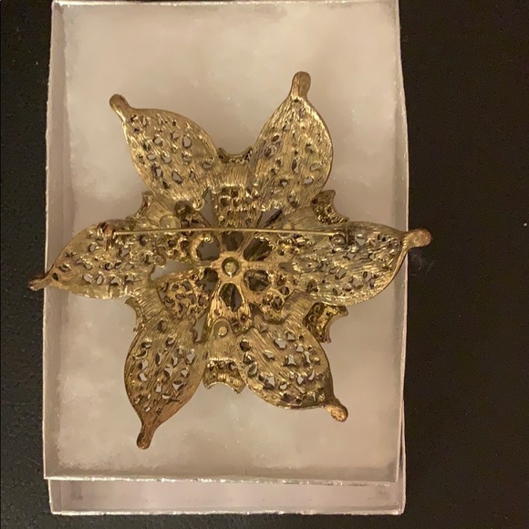 Brooch - Picture 2 of 2
